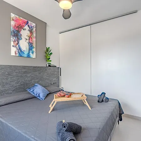 Sky Smart Hi-end Services Media Streaming *