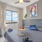 Paraiso Sea Breeze Апартаменти