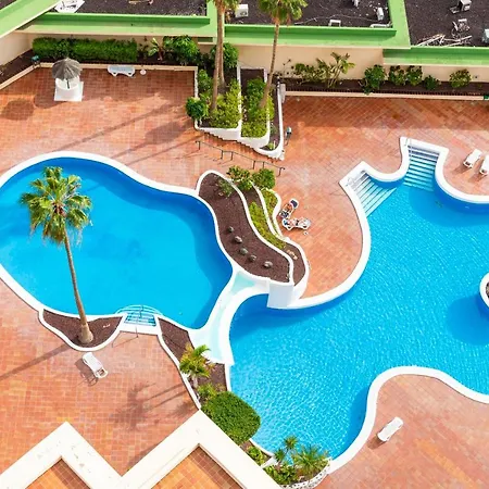 Апартаменти Paraiso Sea Breeze